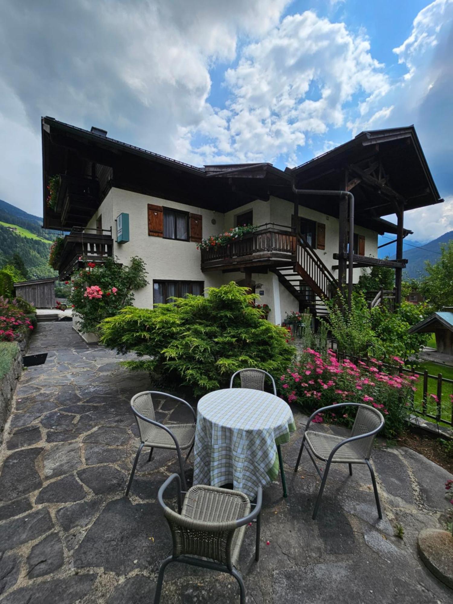 Henry'S Sweet Home Neukirchen am Großvenediger Exterior foto